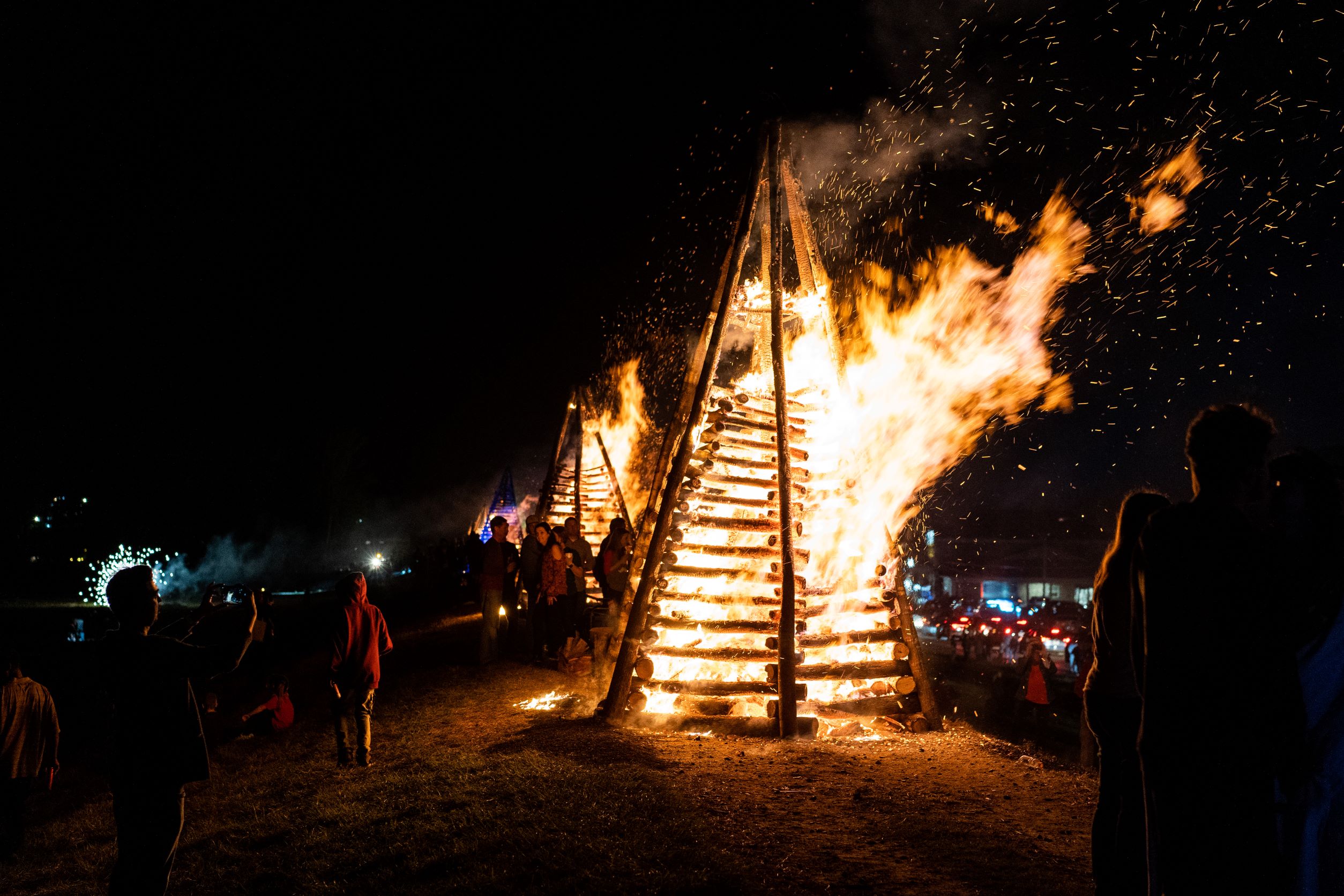 Celebrate The Holiday Season In The River Parishes Louisiana S River   2021 Christmas Eve Bonfire Marvin Roxas 1 